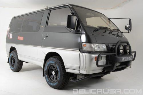 1992 Mitsubishi Delica Exceed, image 1