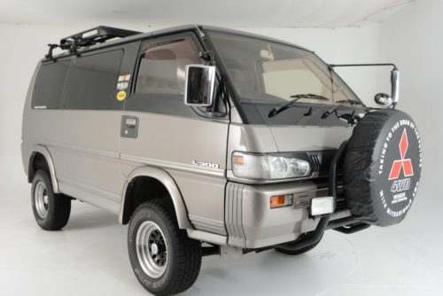 1993 Mitsubishi Delica GLX, image 1