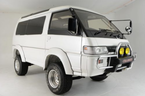 1990 Mitsubishi Delica Super Exceed, image 1